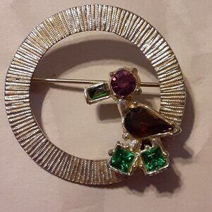 Vintage Brooch with Duck shaped Gems